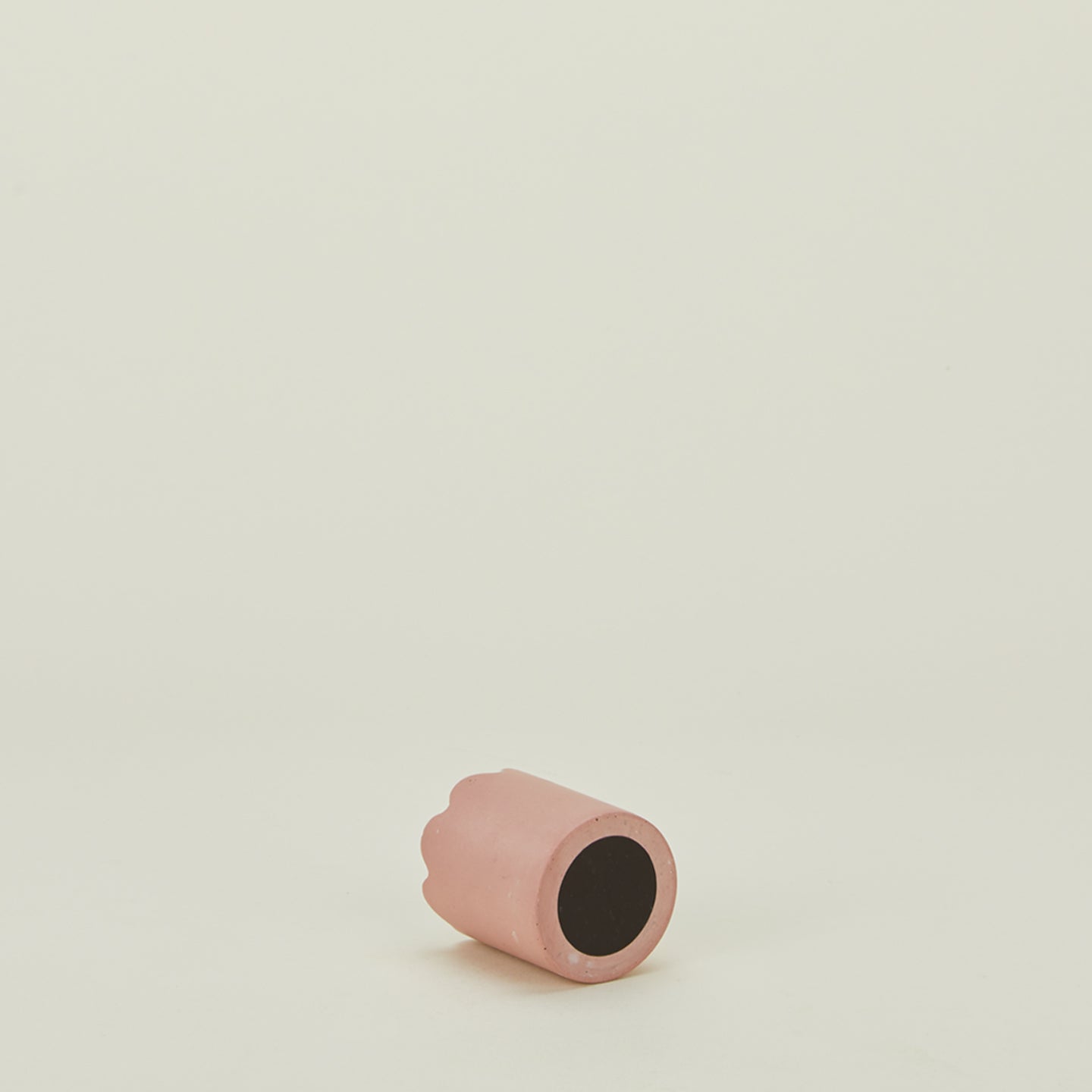 Scalloped match striker in pink
